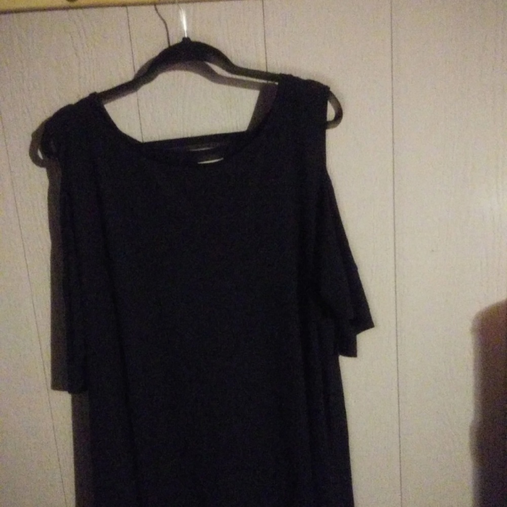 Navy Ava & Viv Cold Shoulder Blouse 2x
